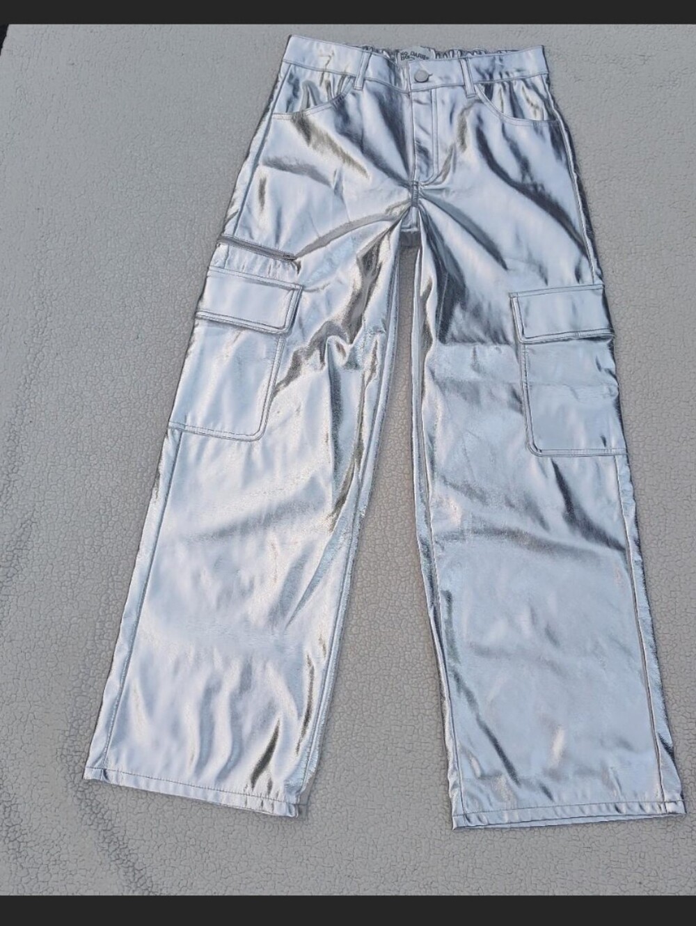 No Boundaries Shimmering Silver Metallic Cargo Pants Y2kfashion